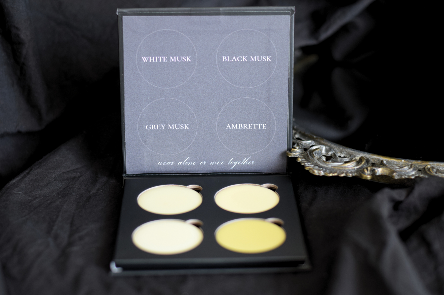 MUSKY | PERFUME PALETTE
