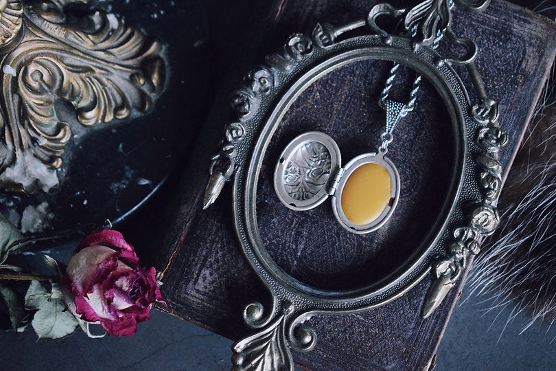 ROSES TRILOGY | VINTAGE ORNATE LOCKET